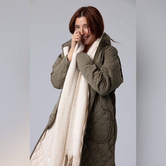 Savvi Cream Fringe Scarf - Picture 8 of 14